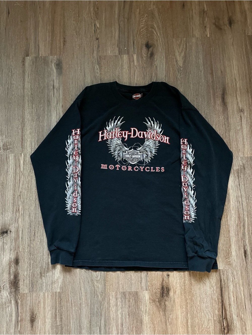 2005 Vintage black long-sleeve Harley-Davidson t-shirt features graphic wings